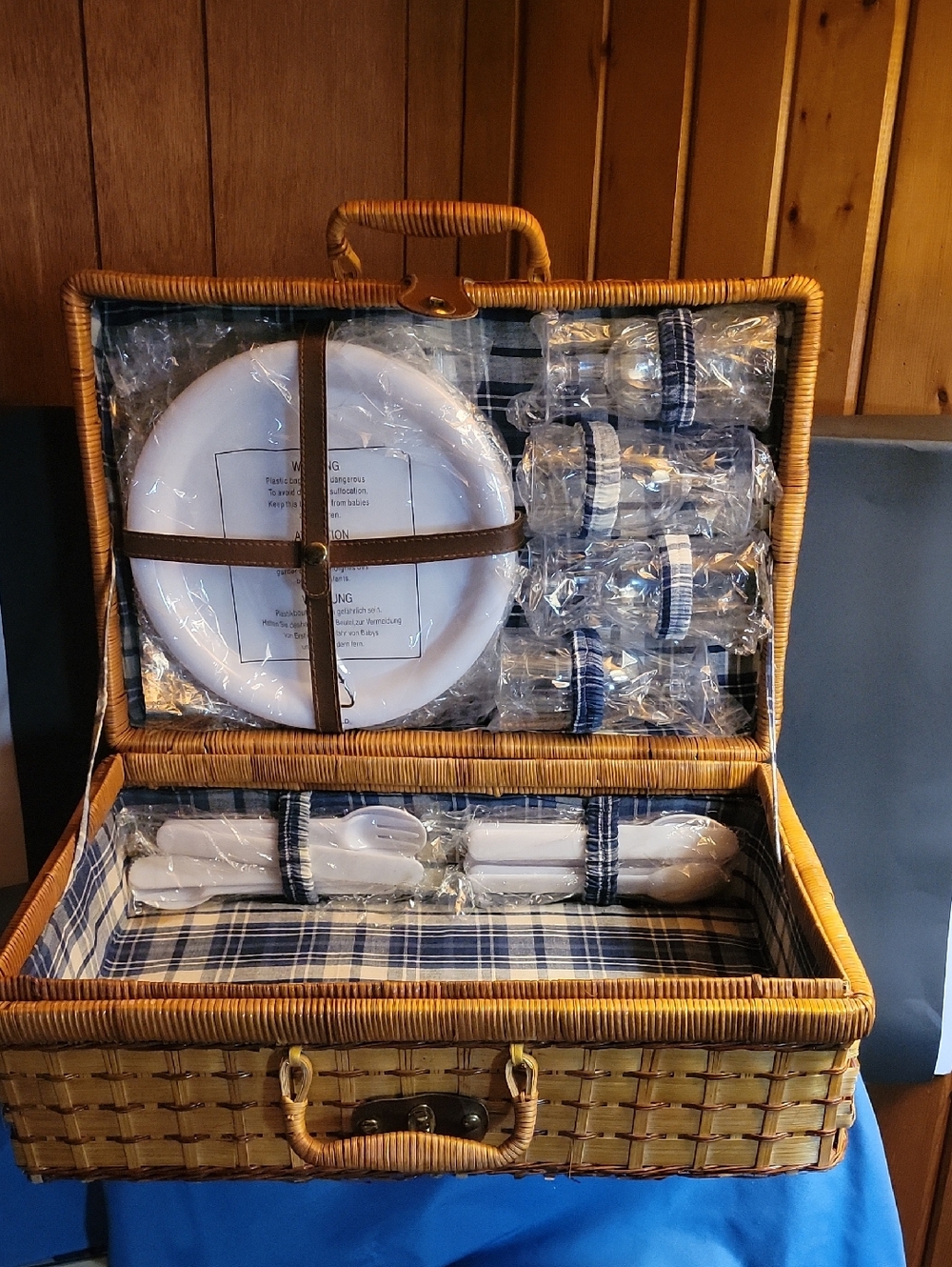 Wicker Picnic Basket Set with White Plates and- Glasses